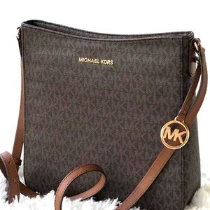 Michael Kors Jet Set Messenger Crossbody Bag